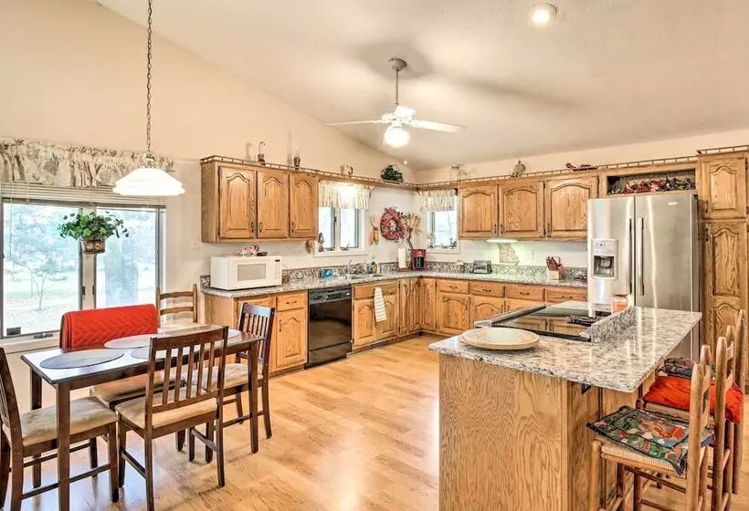 40 Acre Poplar Bluff Nature Lovers Paradise!