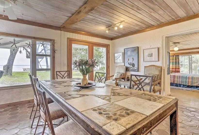 Bayfront Santa Rosa Escape Only 5 Miles To Beach!