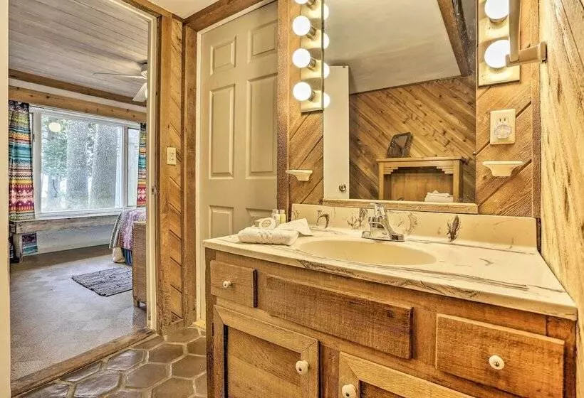 Bayfront Santa Rosa Escape Only 5 Miles To Beach!