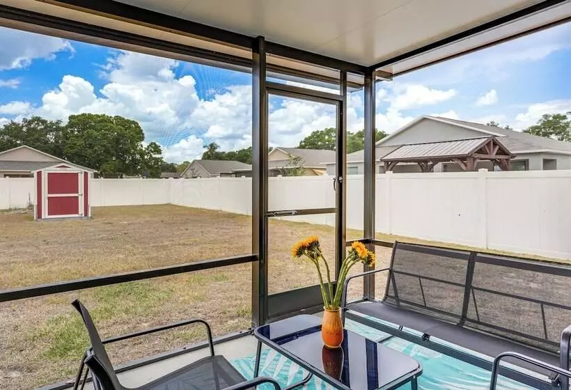 Bright Cypress Gardens Home Near Legoland!