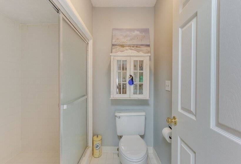 2 Mi To Beach: Hilton Head Home W/ Furnished Deck