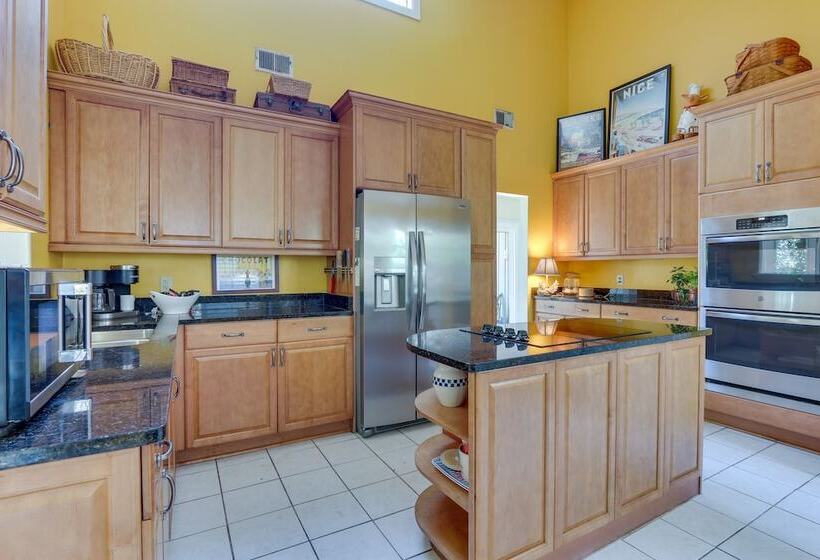 2 Mi To Beach: Hilton Head Home W/ Furnished Deck