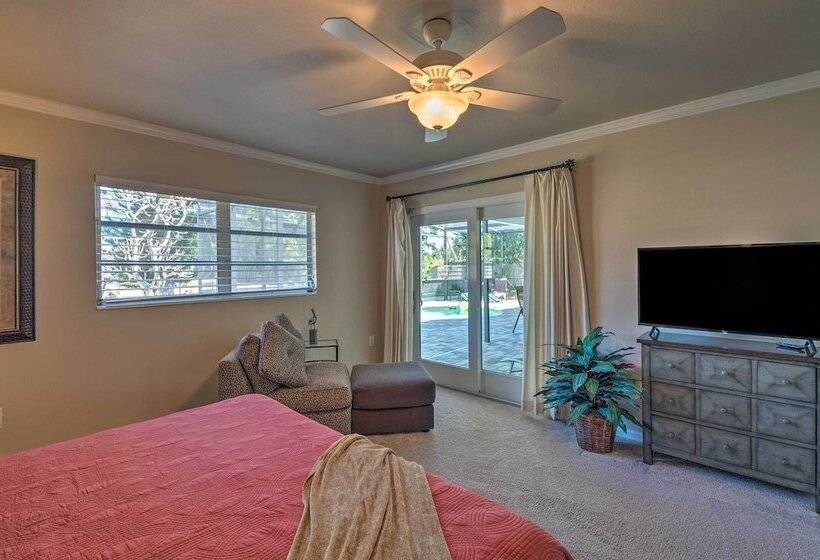 Canal Front Siesta Key Home: Heated Pool & Privacy