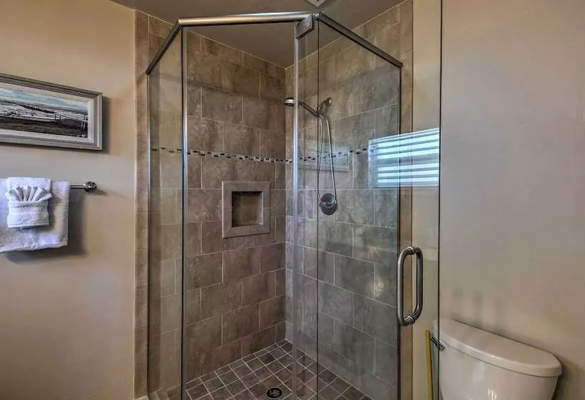 Canal Front Siesta Key Home: Heated Pool & Privacy
