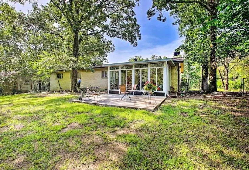 Sunroom & Yard: Charming Hot Springs Home!