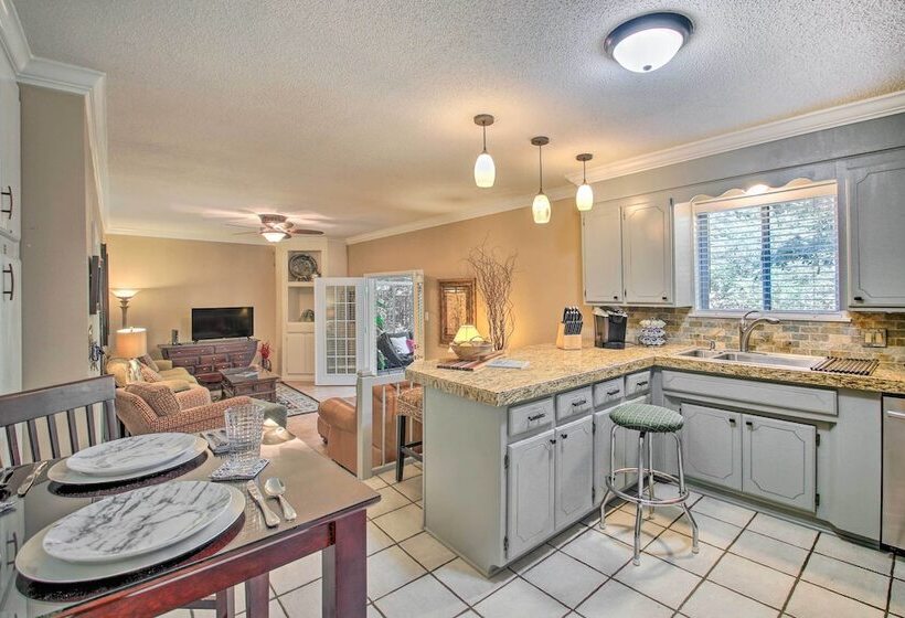 Sunroom & Yard: Charming Hot Springs Home!