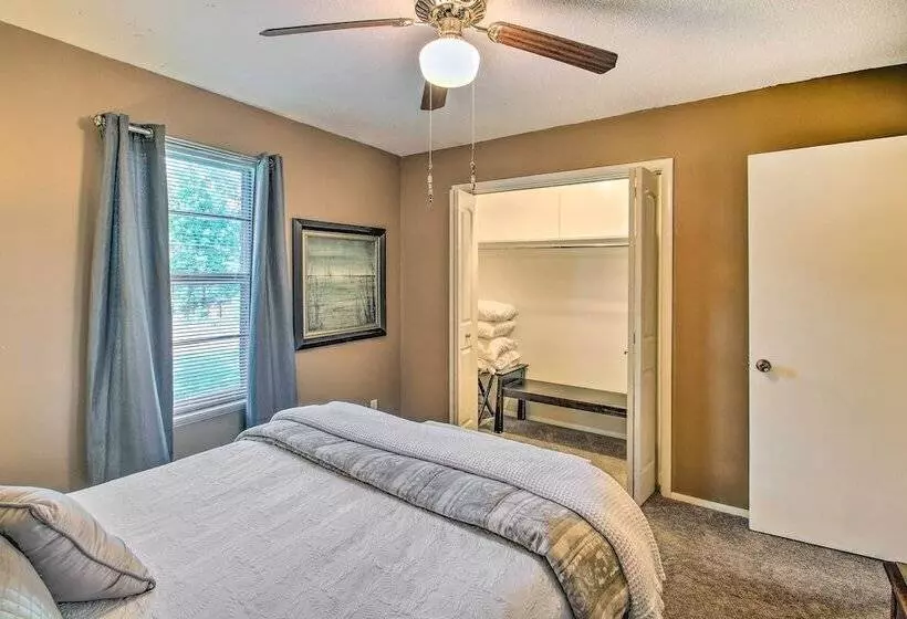 Sunroom & Yard: Charming Hot Springs Home!