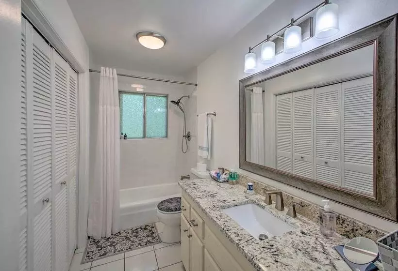 Sunroom & Yard: Charming Hot Springs Home!