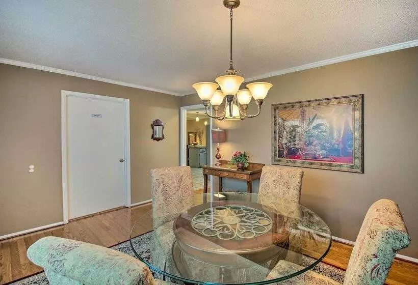 Sunroom & Yard: Charming Hot Springs Home!