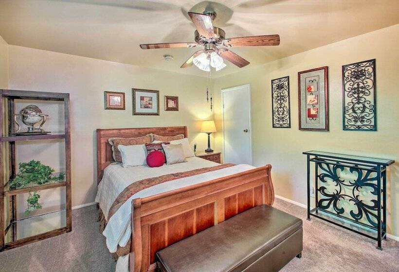 Sunroom & Yard: Charming Hot Springs Home!