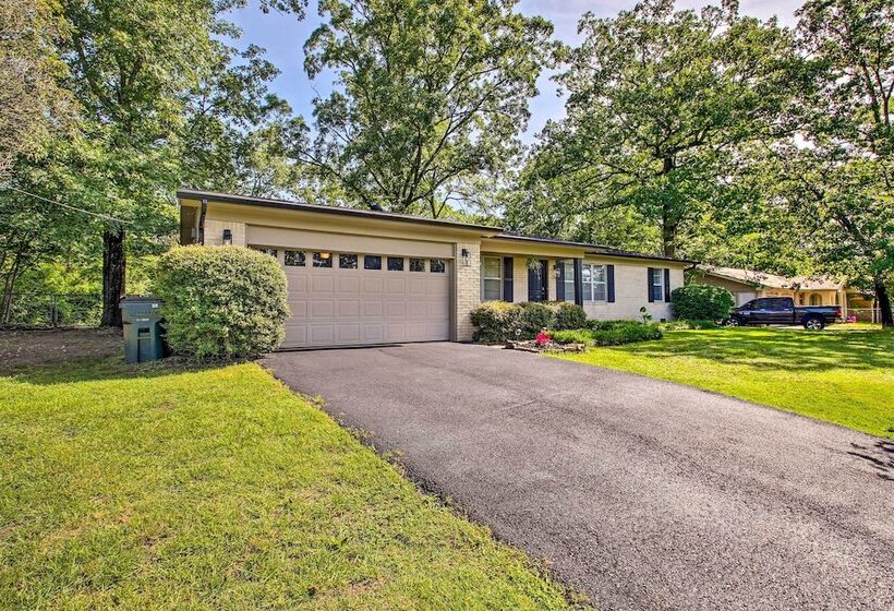 Sunroom & Yard: Charming Hot Springs Home!