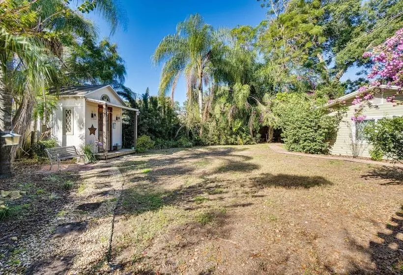 Charming Mt Dora Home W/ Shared Patio & Yard!
