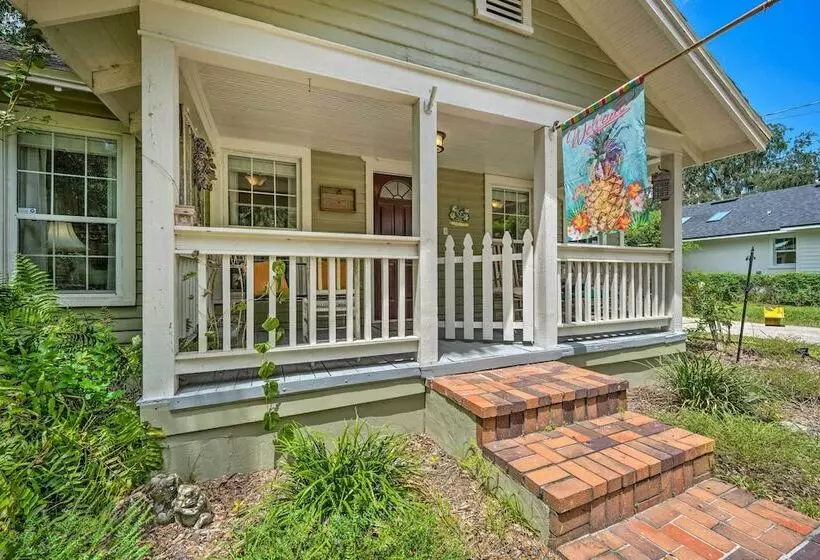 Charming Mt Dora Home W/ Shared Patio & Yard!