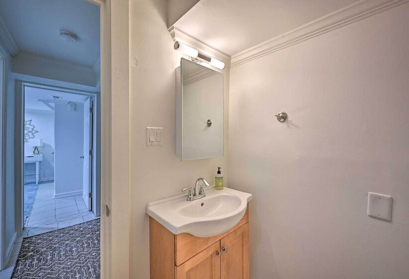 Chic House W/ Private Dock On Lake Hartwell!