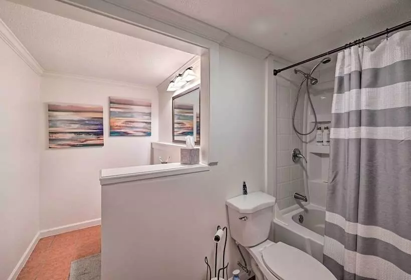 Chic House W/ Private Dock On Lake Hartwell!