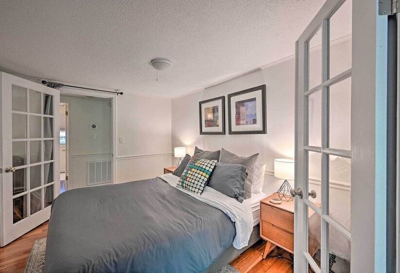 Chic House W/ Private Dock On Lake Hartwell!