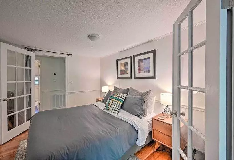 Chic House W/ Private Dock On Lake Hartwell!