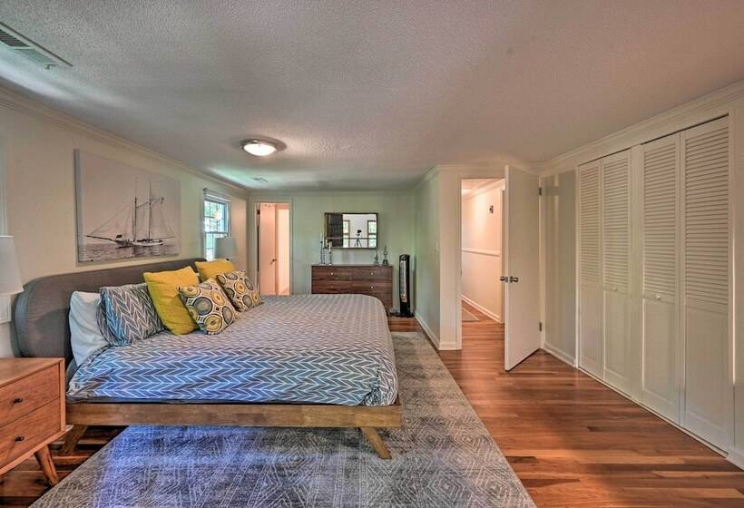 Chic House W/ Private Dock On Lake Hartwell!