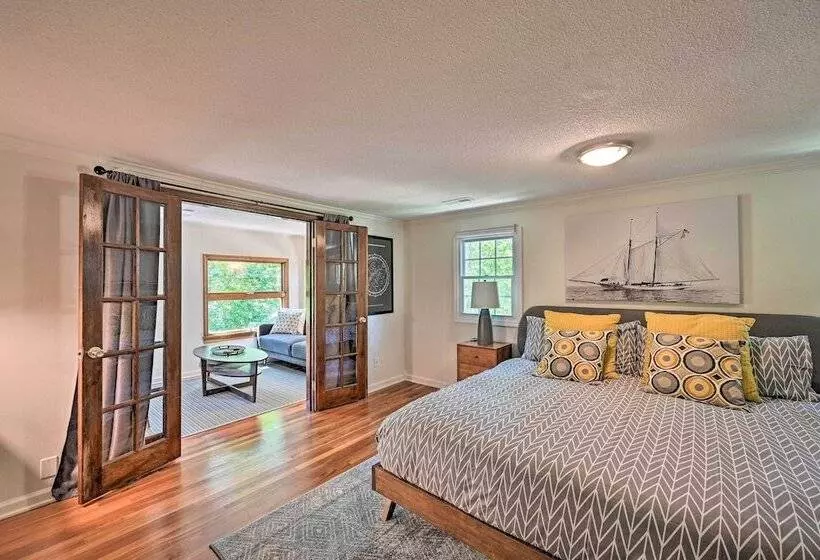 Chic House W/ Private Dock On Lake Hartwell!