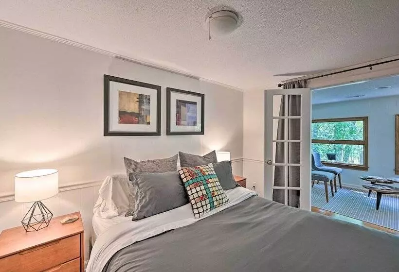 Chic House W/ Private Dock On Lake Hartwell!