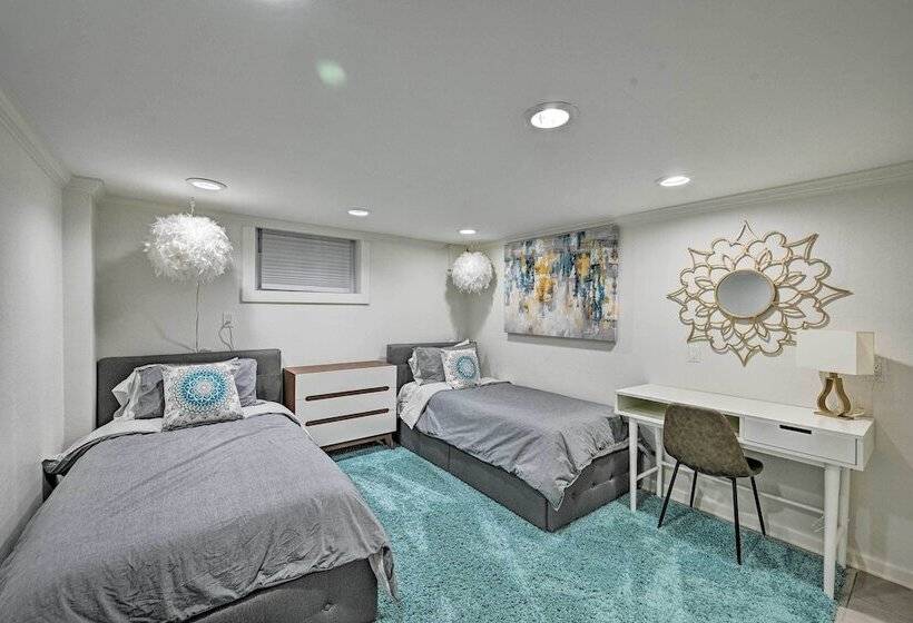 Chic House W/ Private Dock On Lake Hartwell!