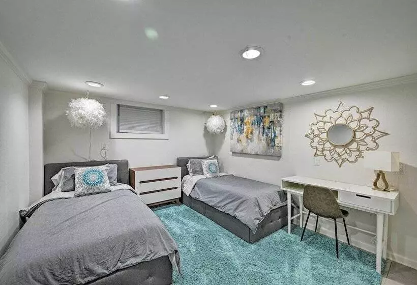 Chic House W/ Private Dock On Lake Hartwell!