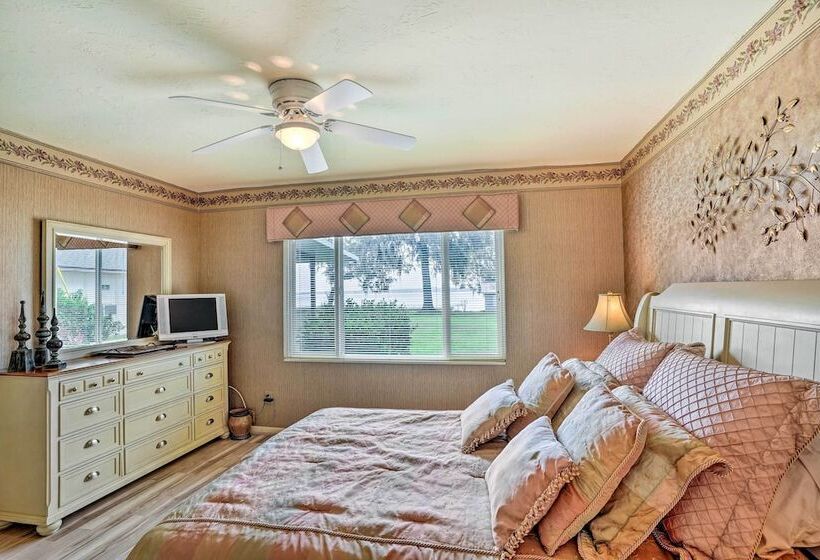 Cozy Frostproof Escape W/ Private Hot Tub!