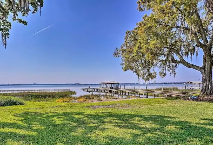 Cozy Frostproof Escape W/ Private Hot Tub!