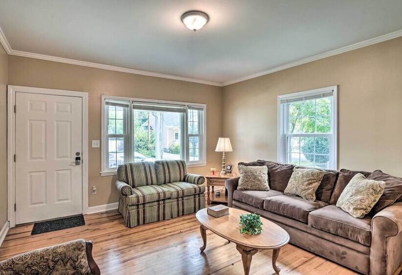 Cozy Greenville Bungalow ~ 2 Mi To Downtown!