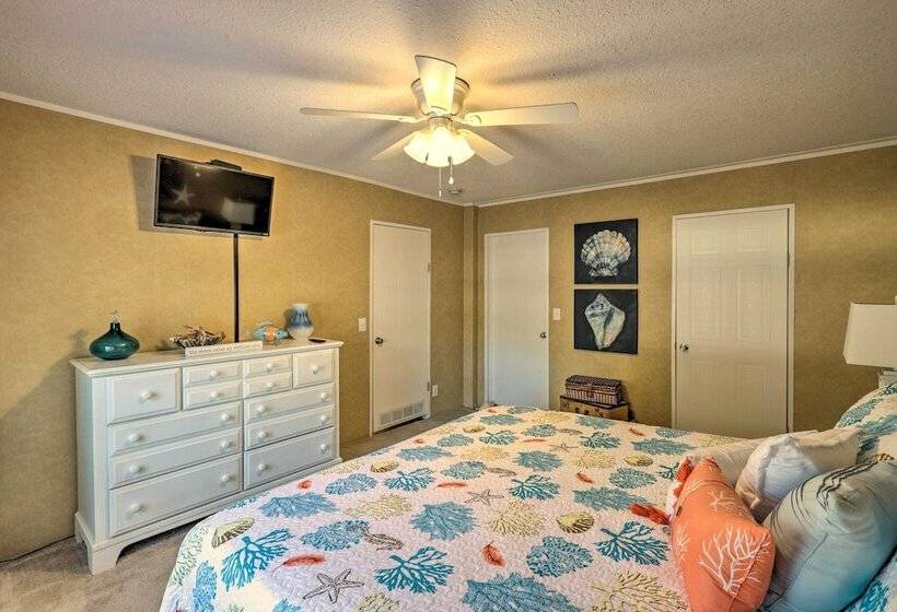 Cozy Steinhatchee House W/ Fire Pit & Grill!