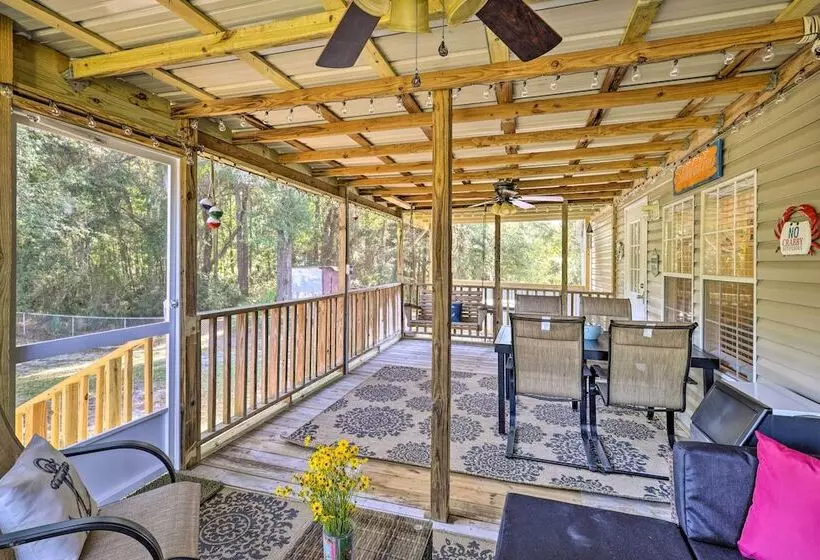 Cozy Steinhatchee House W/ Fire Pit & Grill!