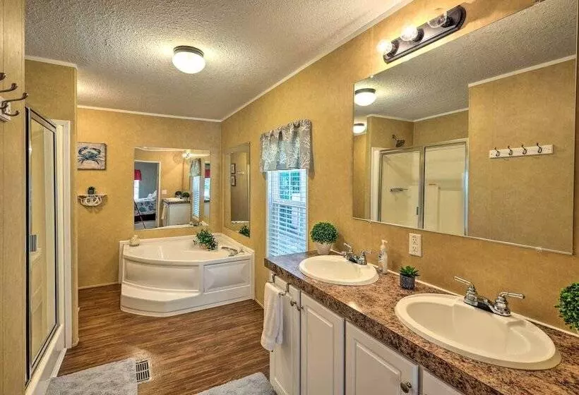 Cozy Steinhatchee House W/ Fire Pit & Grill!