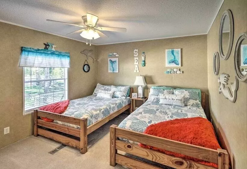 Cozy Steinhatchee House W/ Fire Pit & Grill!