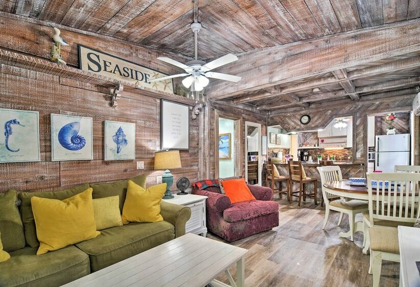 Driftwood Beach Suite    Walk To Clearwater Bch