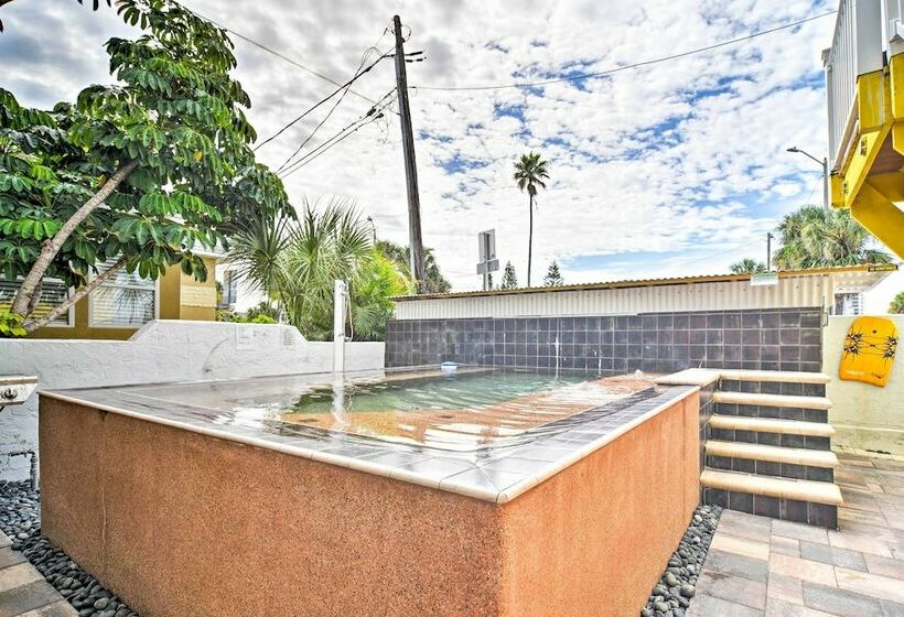 Driftwood Beach Suite    Walk To Clearwater Bch