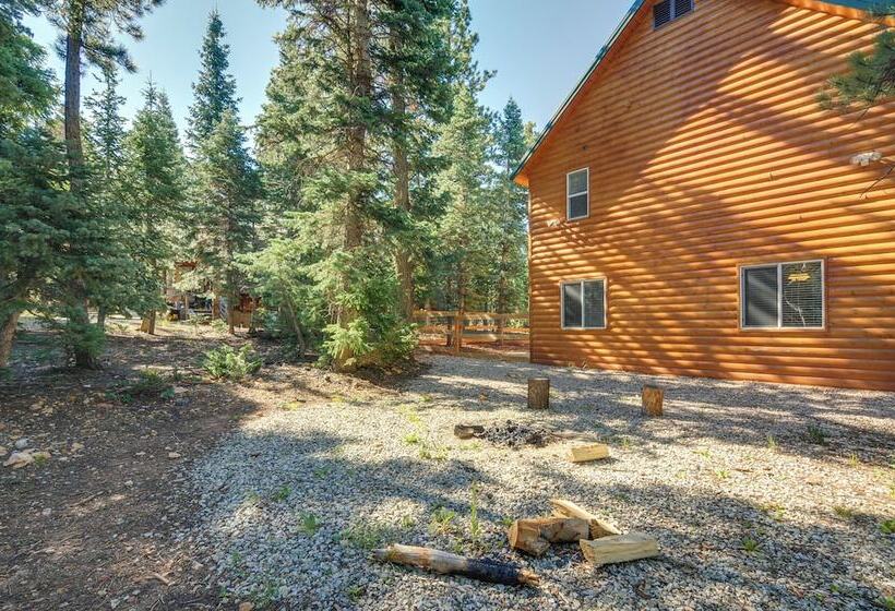 Duck Creek Village Cabin W/ Fire Pit & Grill!