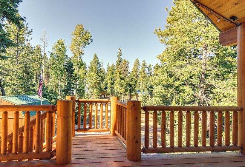 Duck Creek Village Cabin W/ Fire Pit & Grill!