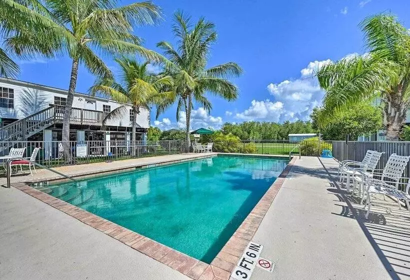 Everglades City Cabin: Dock & Heated Pool!