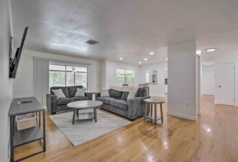 Family Friendly Ocala Retreat: 18 Mi To Dtwn!