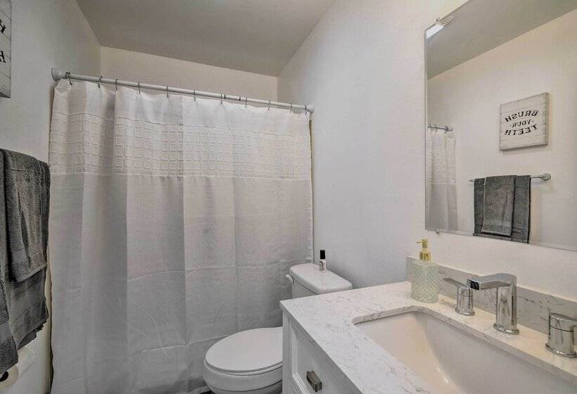 Family Friendly Ocala Retreat: 18 Mi To Dtwn!