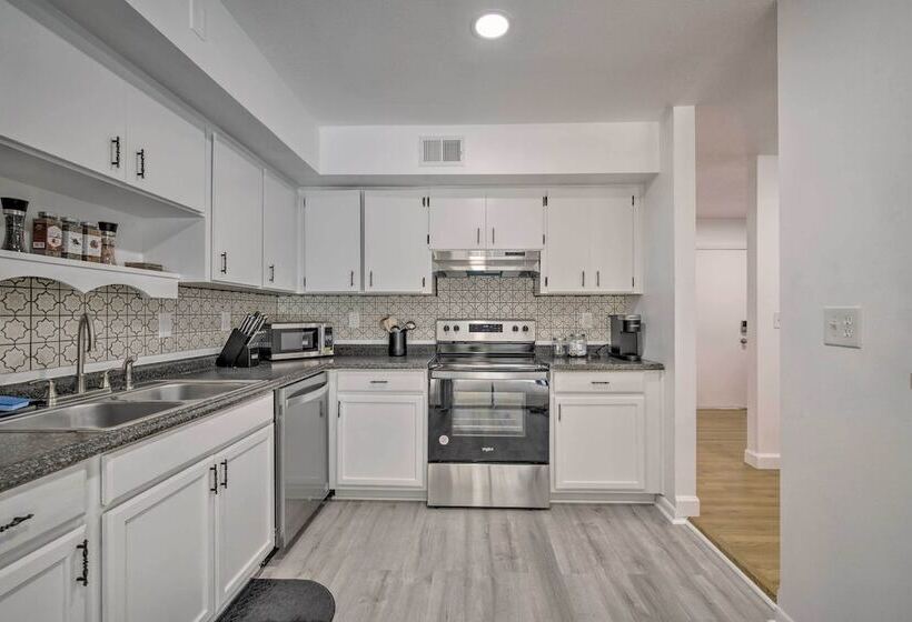 Family Friendly Ocala Retreat: 18 Mi To Dtwn!