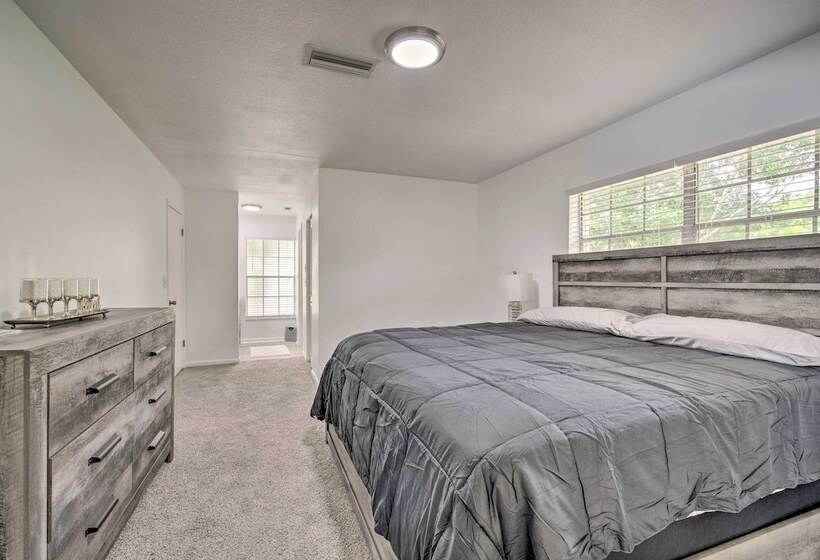 Family Friendly Ocala Retreat: 18 Mi To Dtwn!