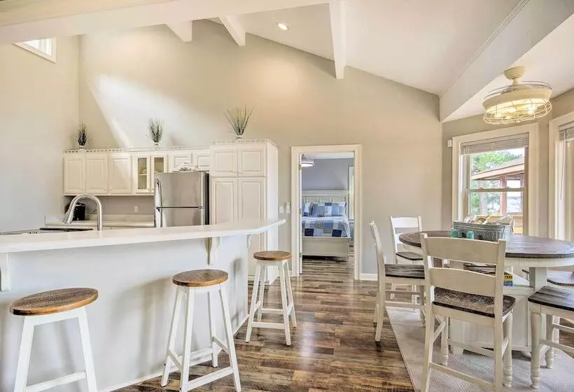 Gilbert Lakefront Retreat W/ Private Dock!