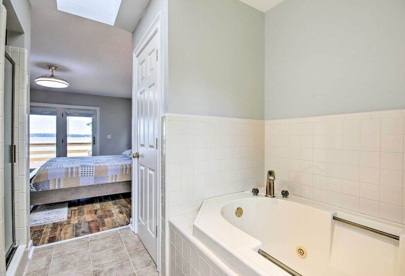 Gilbert Lakefront Retreat W/ Private Dock!