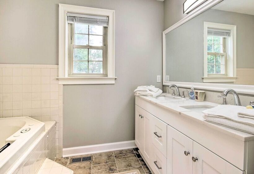 Gilbert Lakefront Retreat W/ Private Dock!