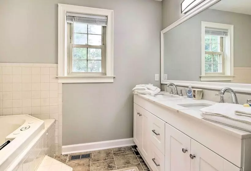 Gilbert Lakefront Retreat W/ Private Dock!