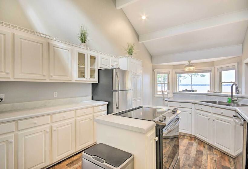 Gilbert Lakefront Retreat W/ Private Dock!