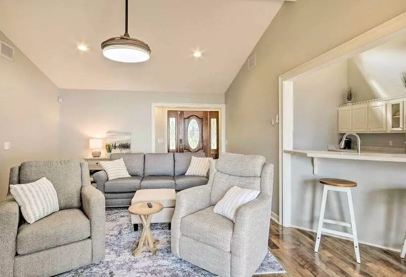 Gilbert Lakefront Retreat W/ Private Dock!