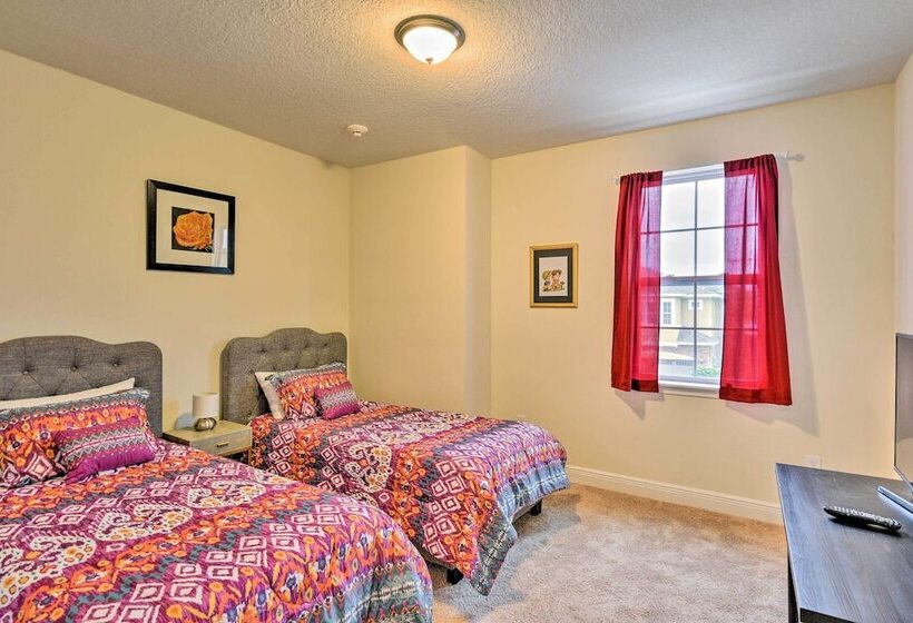 5 Mi To Disney: Oasis W/ Pool & Patio