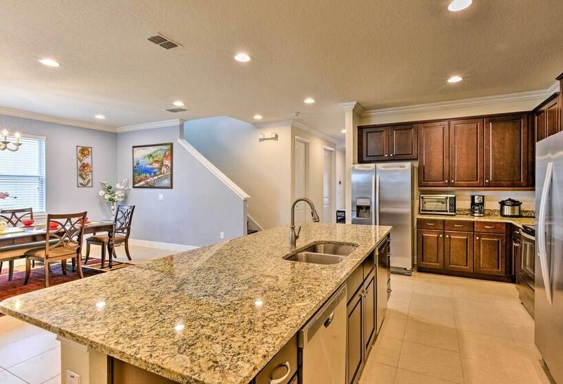 5 Mi To Disney: Oasis W/ Pool & Patio